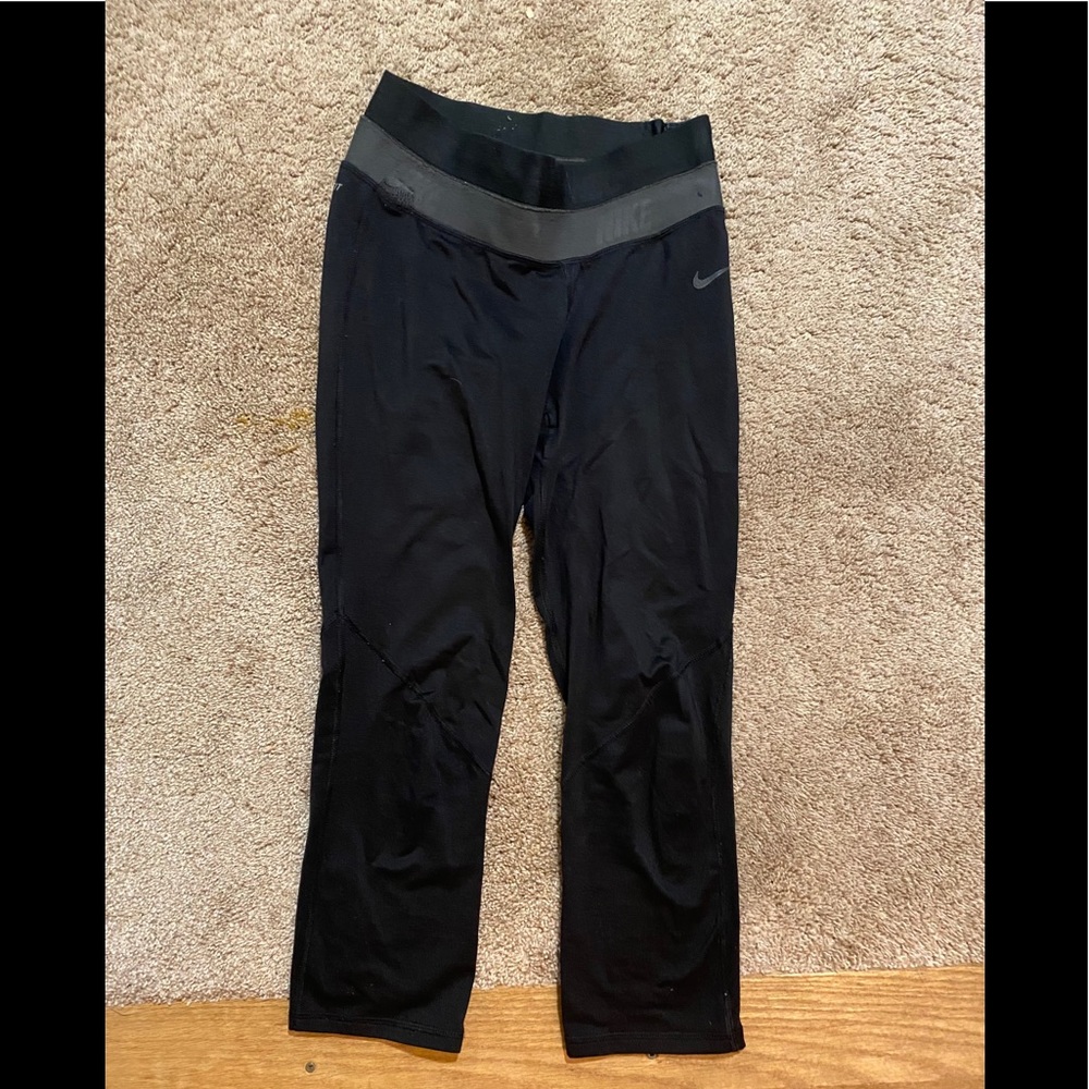 Nike 3/4 length yoga pants, great for working out